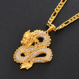 dragon en or sur un collier