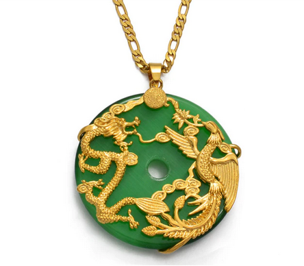 collier or pendentif dragon jade or
